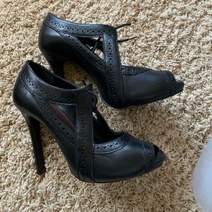 Gianni Bini high heeled peep toe